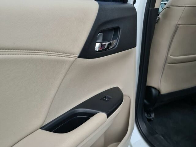 Белый Хонда Аккорд, объемом двигателя 2.4 л и пробегом 180 тыс. км за 13300 $, фото 8 на Automoto.ua