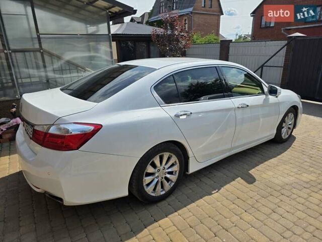 Білий Хонда Аккорд, об'ємом двигуна 2.4 л та пробігом 150 тис. км за 16000 $, фото 8 на Automoto.ua