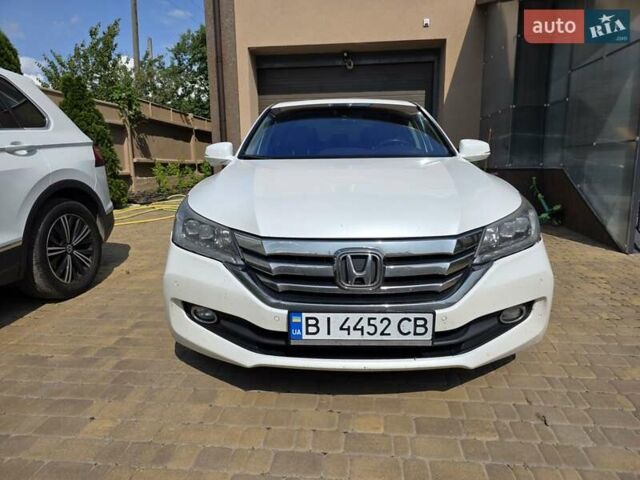 Білий Хонда Аккорд, об'ємом двигуна 2.4 л та пробігом 150 тис. км за 16000 $, фото 1 на Automoto.ua