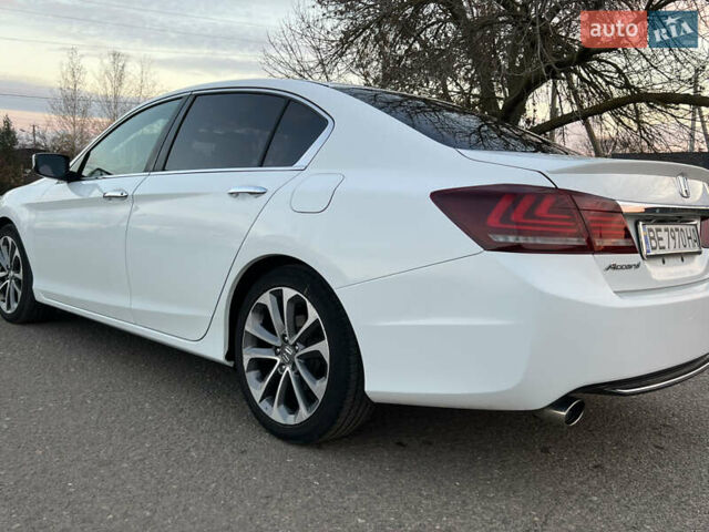 Белый Хонда Аккорд, объемом двигателя 2.35 л и пробегом 197 тыс. км за 11600 $, фото 7 на Automoto.ua