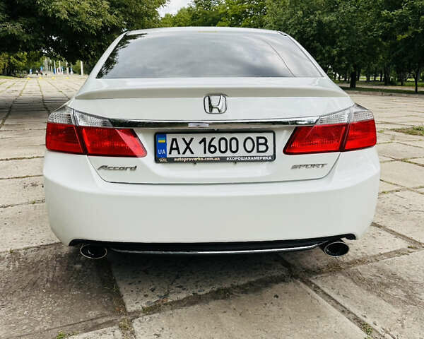 Белый Хонда Аккорд, объемом двигателя 2.4 л и пробегом 163 тыс. км за 10999 $, фото 10 на Automoto.ua