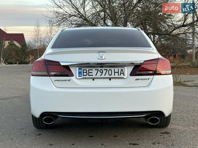 Белый Хонда Аккорд, объемом двигателя 2.35 л и пробегом 197 тыс. км за 11600 $, фото 3 на Automoto.ua