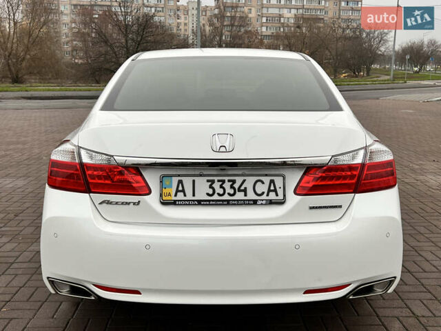 Білий Хонда Аккорд, об'ємом двигуна 2.4 л та пробігом 175 тис. км за 14700 $, фото 4 на Automoto.ua
