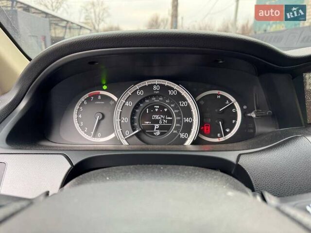 Белый Хонда Аккорд, объемом двигателя 2.36 л и пробегом 147 тыс. км за 11900 $, фото 20 на Automoto.ua