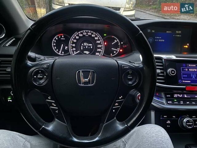 Белый Хонда Аккорд, объемом двигателя 2.36 л и пробегом 130 тыс. км за 15900 $, фото 19 на Automoto.ua