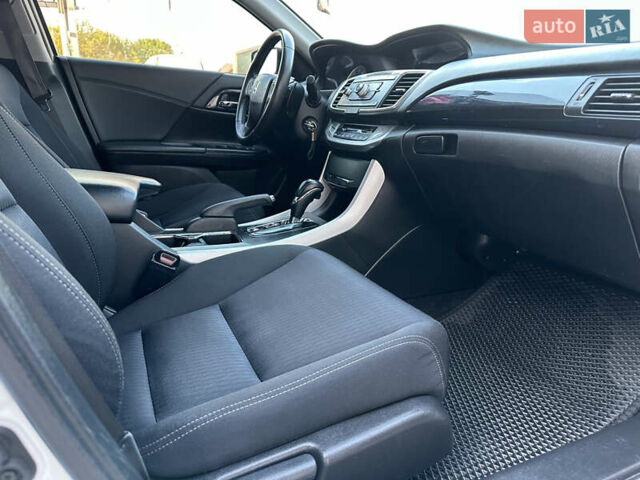 Білий Хонда Аккорд, об'ємом двигуна 2.4 л та пробігом 163 тис. км за 12850 $, фото 44 на Automoto.ua