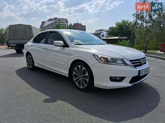 Білий Хонда Аккорд, об'ємом двигуна 2.4 л та пробігом 126 тис. км за 12500 $, фото 16 на Automoto.ua