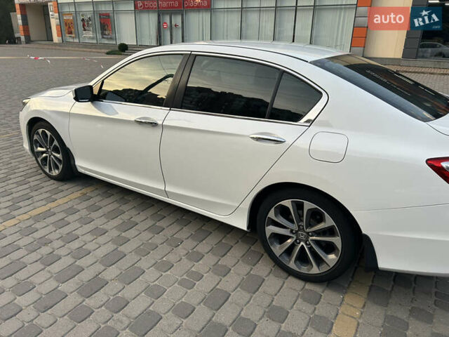 Білий Хонда Аккорд, об'ємом двигуна 2.4 л та пробігом 146 тис. км за 12750 $, фото 4 на Automoto.ua