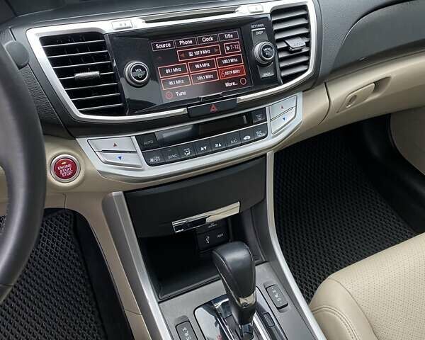 Білий Хонда Аккорд, об'ємом двигуна 2.35 л та пробігом 159 тис. км за 15000 $, фото 19 на Automoto.ua