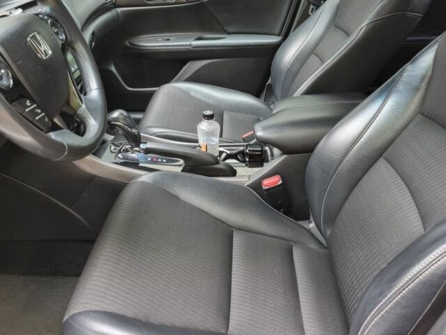 Хонда Аккорд 2015 в Ужгороде на Automoto.ua Белый Хонда Аккорд, объемом двигателя 2.4 л и пробегом 156 тыс. км за 13500 $, фото 17 на Automoto.ua