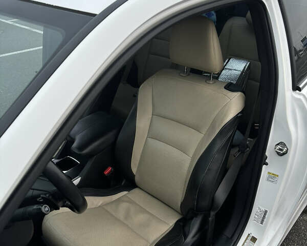Белый Хонда Аккорд, объемом двигателя 2.36 л и пробегом 180 тыс. км за 13000 $, фото 41 на Automoto.ua