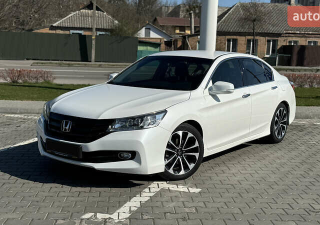 Білий Хонда Аккорд, об'ємом двигуна 2.36 л та пробігом 45 тис. км за 16700 $, фото 6 на Automoto.ua