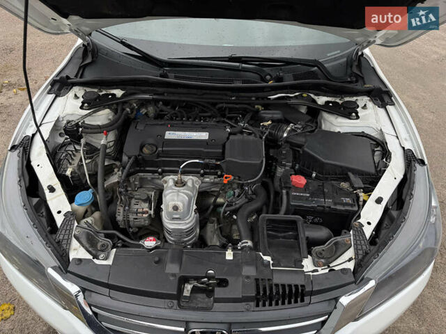 Білий Хонда Аккорд, об'ємом двигуна 2.36 л та пробігом 200 тис. км за 11300 $, фото 15 на Automoto.ua