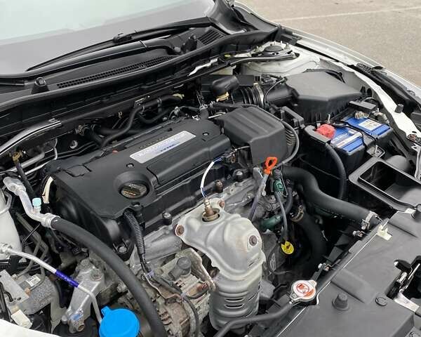 Білий Хонда Аккорд, об'ємом двигуна 2.35 л та пробігом 159 тис. км за 15000 $, фото 14 на Automoto.ua