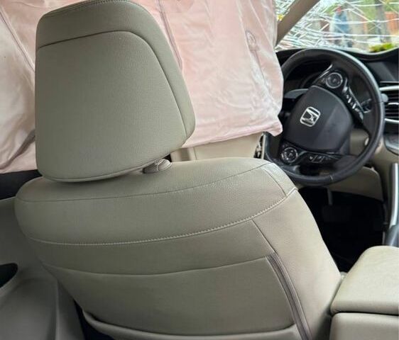 Белый Хонда Аккорд, объемом двигателя 2 л и пробегом 210 тыс. км за 6900 $, фото 7 на Automoto.ua