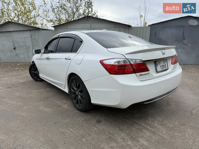 Білий Хонда Аккорд, об'ємом двигуна 2.36 л та пробігом 200 тис. км за 11300 $, фото 6 на Automoto.ua