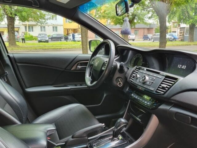 Хонда Аккорд 2015 в Ужгороде на Automoto.ua Белый Хонда Аккорд, объемом двигателя 2.4 л и пробегом 156 тыс. км за 13500 $, фото 15 на Automoto.ua