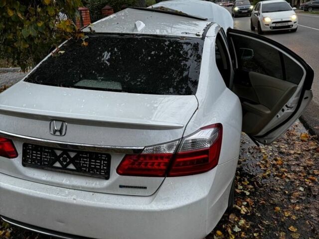 Белый Хонда Аккорд, объемом двигателя 2 л и пробегом 210 тыс. км за 6900 $, фото 3 на Automoto.ua