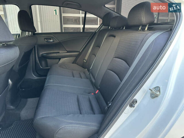 Білий Хонда Аккорд, об'ємом двигуна 2.4 л та пробігом 163 тис. км за 12850 $, фото 24 на Automoto.ua