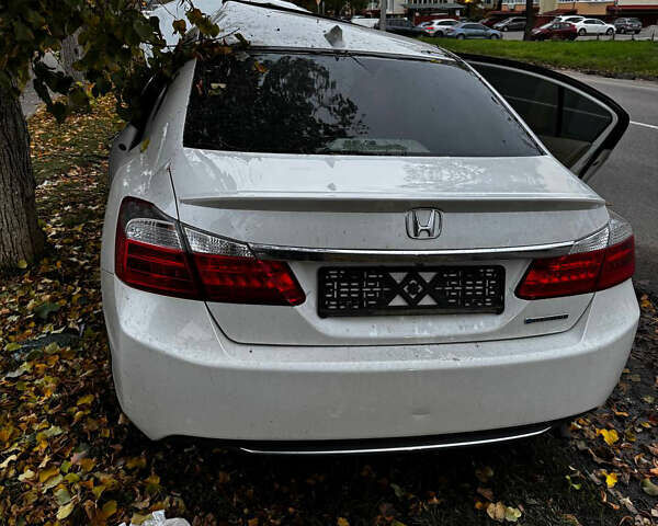 Білий Хонда Аккорд, об'ємом двигуна 2 л та пробігом 210 тис. км за 6900 $, фото 2 на Automoto.ua