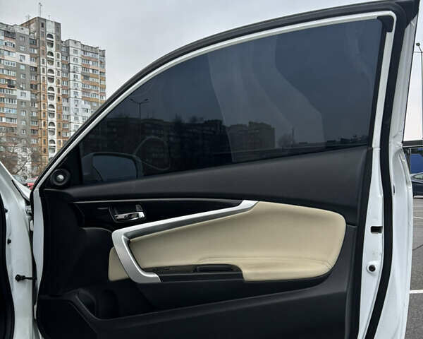 Белый Хонда Аккорд, объемом двигателя 2.36 л и пробегом 180 тыс. км за 13000 $, фото 43 на Automoto.ua