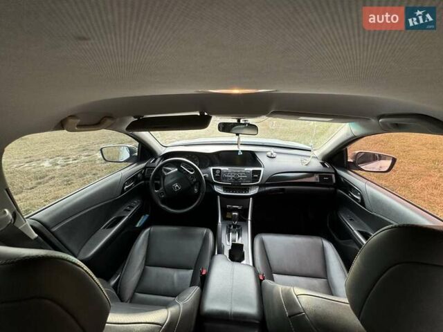 Белый Хонда Аккорд, объемом двигателя 2.4 л и пробегом 128 тыс. км за 11500 $, фото 18 на Automoto.ua