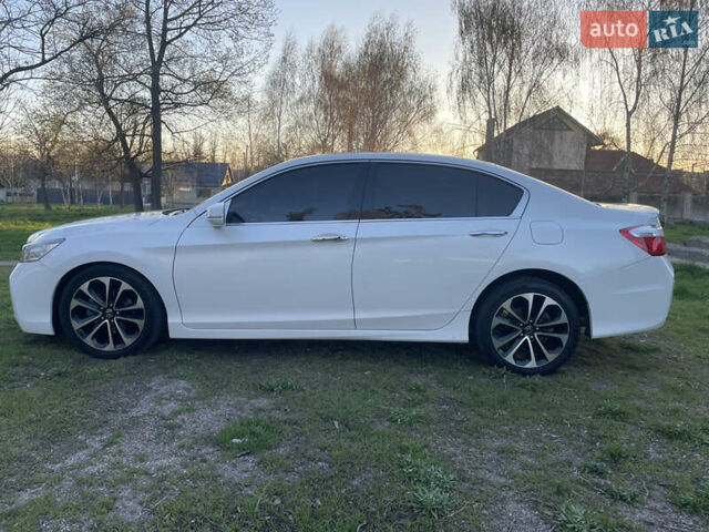 Белый Хонда Аккорд, объемом двигателя 2.4 л и пробегом 76 тыс. км за 16700 $, фото 8 на Automoto.ua