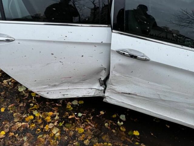 Белый Хонда Аккорд, объемом двигателя 2 л и пробегом 210 тыс. км за 6900 $, фото 4 на Automoto.ua