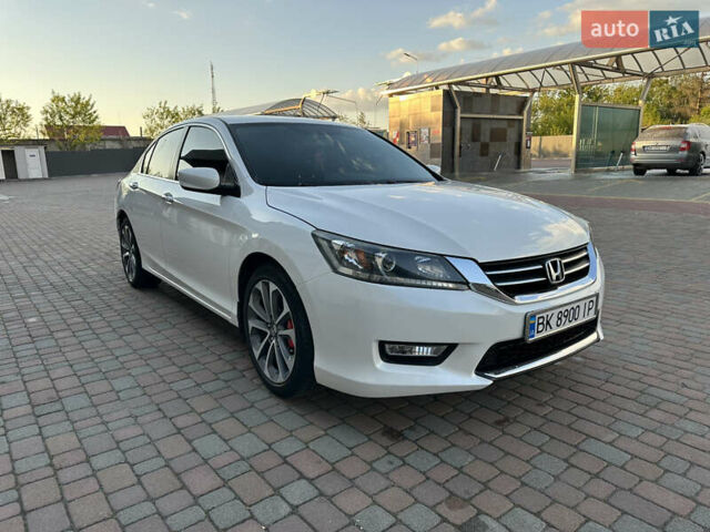 Білий Хонда Аккорд, об'ємом двигуна 2.4 л та пробігом 163 тис. км за 12850 $, фото 12 на Automoto.ua