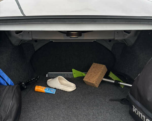 Белый Хонда Аккорд, объемом двигателя 2.36 л и пробегом 180 тыс. км за 13000 $, фото 72 на Automoto.ua