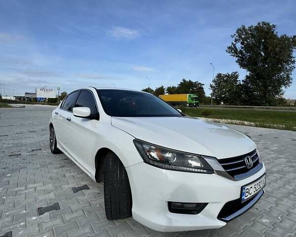 Белый Хонда Аккорд, объемом двигателя 2.4 л и пробегом 128 тыс. км за 11500 $, фото 7 на Automoto.ua