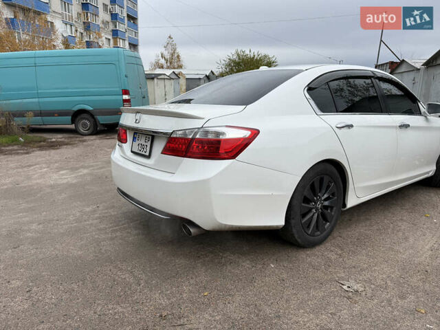Білий Хонда Аккорд, об'ємом двигуна 2.36 л та пробігом 200 тис. км за 11300 $, фото 4 на Automoto.ua