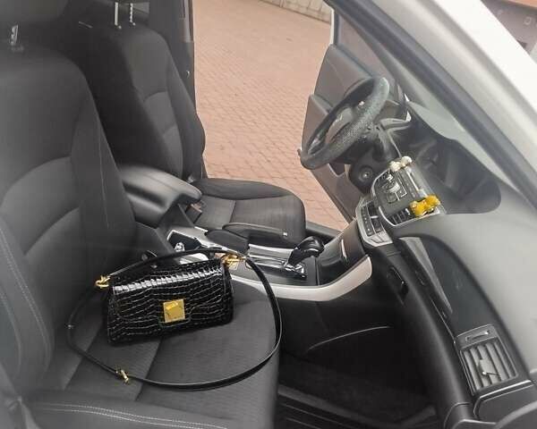 Хонда Аккорд 2015 в Каменское - Днепродзержинск на Automoto.ua Белый Хонда Аккорд, объемом двигателя 2.36 л и пробегом 204 тыс. км за 12500 $, фото 4 на Automoto.ua