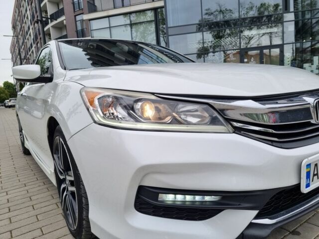 Хонда Аккорд 2015 в Ужгороде на Automoto.ua Белый Хонда Аккорд, объемом двигателя 2.4 л и пробегом 156 тыс. км за 13500 $, фото 12 на Automoto.ua