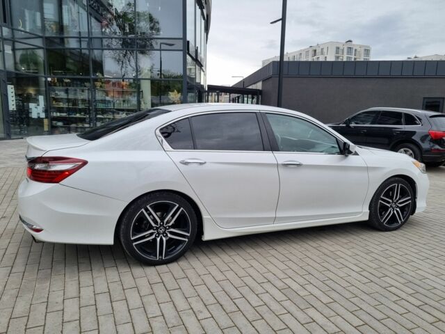 Хонда Аккорд 2015 в Ужгороде на Automoto.ua Белый Хонда Аккорд, объемом двигателя 2.4 л и пробегом 156 тыс. км за 13500 $, фото 8 на Automoto.ua