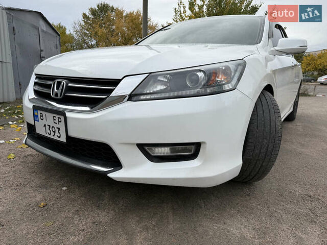 Білий Хонда Аккорд, об'ємом двигуна 2.36 л та пробігом 200 тис. км за 11300 $, фото 7 на Automoto.ua