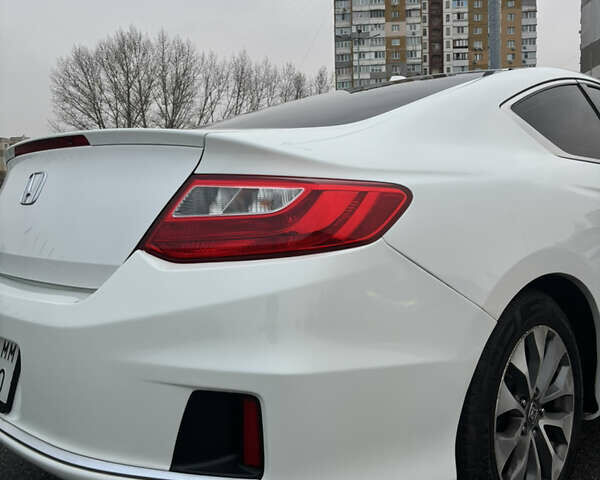 Белый Хонда Аккорд, объемом двигателя 2.36 л и пробегом 180 тыс. км за 13000 $, фото 17 на Automoto.ua