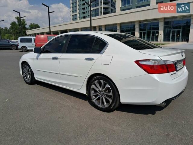 Білий Хонда Аккорд, об'ємом двигуна 2.4 л та пробігом 126 тис. км за 12500 $, фото 3 на Automoto.ua