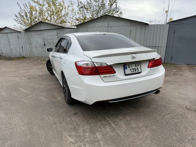 Білий Хонда Аккорд, об'ємом двигуна 2.4 л та пробігом 200 тис. км за 11300 $, фото 3 на Automoto.ua