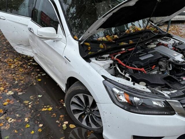 Белый Хонда Аккорд, объемом двигателя 2 л и пробегом 210 тыс. км за 6900 $, фото 5 на Automoto.ua