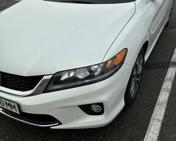 Белый Хонда Аккорд, объемом двигателя 2.36 л и пробегом 180 тыс. км за 13000 $, фото 8 на Automoto.ua