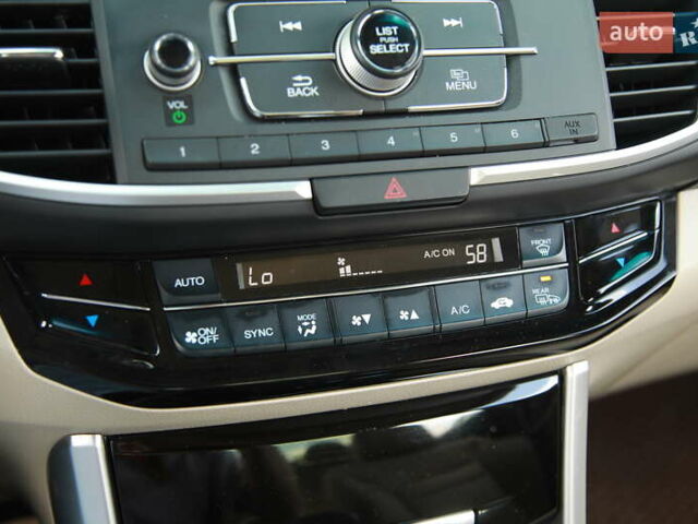 Білий Хонда Аккорд, об'ємом двигуна 2 л та пробігом 94 тис. км за 15900 $, фото 16 на Automoto.ua