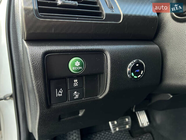 Белый Хонда Аккорд, объемом двигателя 2.4 л и пробегом 150 тыс. км за 12700 $, фото 18 на Automoto.ua