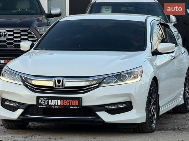 Белый Хонда Аккорд, объемом двигателя 2.36 л и пробегом 10 тыс. км за 15800 $, фото 2 на Automoto.ua