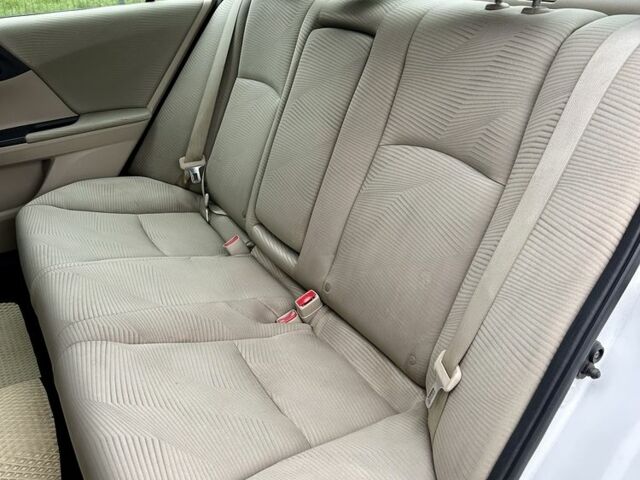 Белый Хонда Аккорд, объемом двигателя 2.4 л и пробегом 187 тыс. км за 12990 $, фото 15 на Automoto.ua