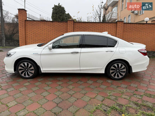 Белый Хонда Аккорд, объемом двигателя 1.99 л и пробегом 85 тыс. км за 16500 $, фото 6 на Automoto.ua