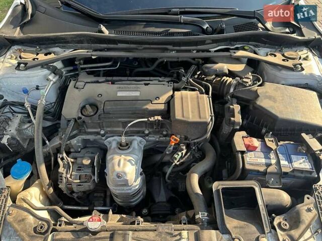 Білий Хонда Аккорд, об'ємом двигуна 2.36 л та пробігом 133 тис. км за 16700 $, фото 9 на Automoto.ua