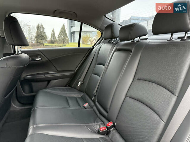 Белый Хонда Аккорд, объемом двигателя 2 л и пробегом 259 тыс. км за 14300 $, фото 22 на Automoto.ua