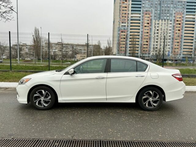 Белый Хонда Аккорд, объемом двигателя 2.4 л и пробегом 187 тыс. км за 12990 $, фото 4 на Automoto.ua