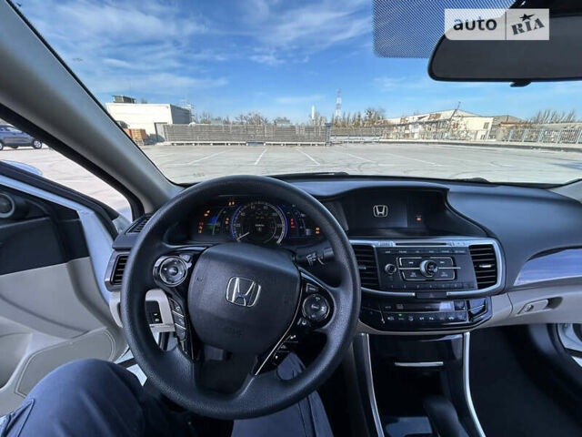 Білий Хонда Аккорд, об'ємом двигуна 2 л та пробігом 110 тис. км за 15990 $, фото 8 на Automoto.ua